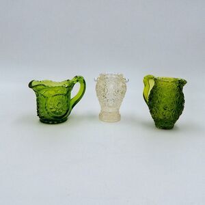 LE Smith Hobstar Daisy Button Avocado Green Petite Small Creamers Pitchers 3PC